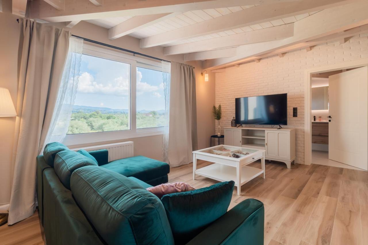 Melena Premium Suites Roda  Zewnętrze zdjęcie