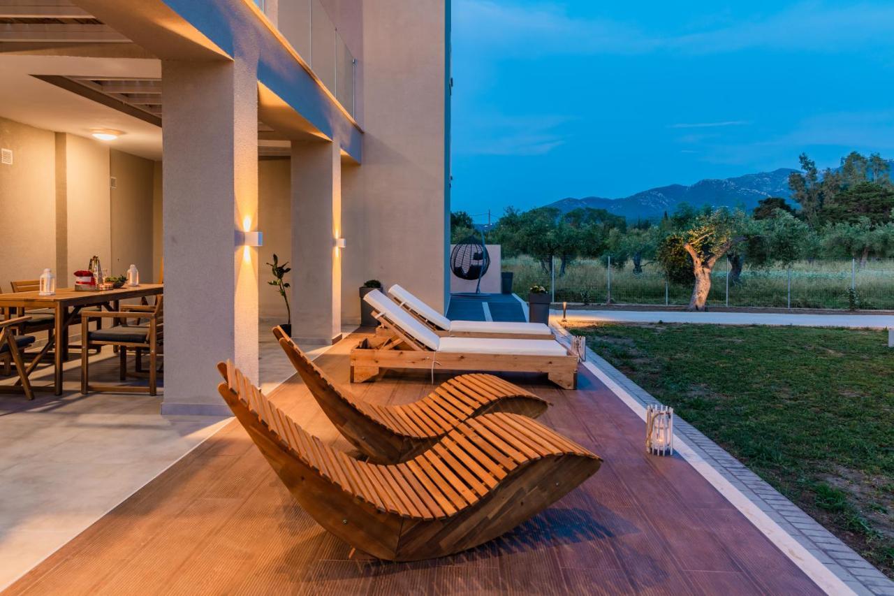 Melena Premium Suites Roda  Zewnętrze zdjęcie